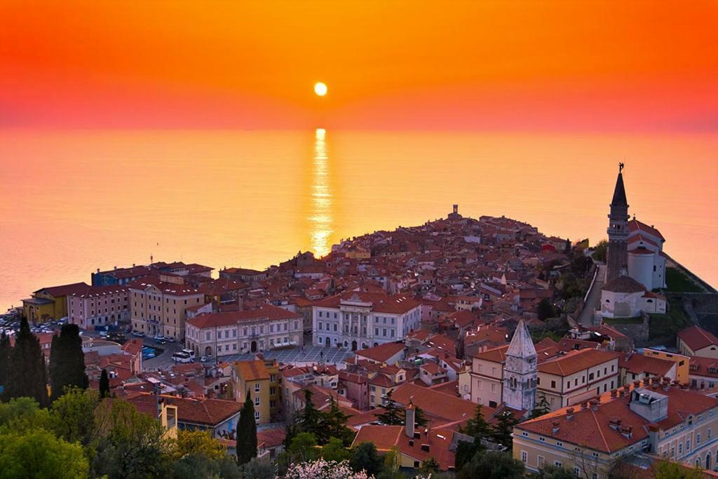 Апартаменты Amazing View Pirano Экстерьер фото